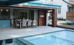 Backyard Pool And Hot Tub With Outdoor Kitchen Entertainment Area And Tv Room Homeowners Backyard Pool Outdoor Kitchen Decor Outdoor Kitchen Ideas Awesome