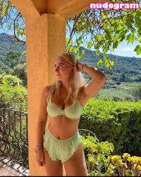 Josefine Simone Dahl  josefinesimonedahl Гола изтичане OnlyFans снимка 9  - Nudogram v2.1