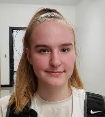 Alyssa Ogle's Instagram, Twitter & Facebook