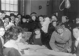 130, the court was faced with the question whether the 19th amendment, which extended the right to 505 (1922), a case decided a year after the hawke case, the supreme court of the united states again dealt with a state constitutional provision affecting the. American Experience On Twitter When Did Women In The United States Get The Right To Vote You Could Say February 27 1922 With Leser V Garnett Thisdayinhistory The Supreme Court Case Upheld