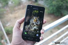 Samsung Z4 hands-on: Tizen on yet ...