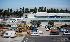 Officers respond to the scene of a shooting at a santa clara valley transportation authority (vta) facility on wednesday, may 26, 2021, in san jose, california. 3n0wdi2jdmdqmm