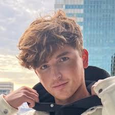 Jaime Simmons (@simm_ns)