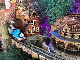 Amazon advertising find, attract, and engage customers: Dc Holiday Train Displays Kidfriendly Dc