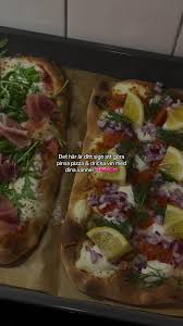 Delicious Pinsa Pizza and Wine Night with Friends