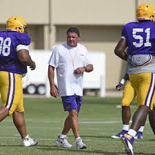 With Slimmed Down Lsu Qb Depth Chart Heres What To Expect