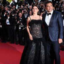 Gli eventi inaspettati che turbano laura coinvolgeranno anche tutti gli altri personaggi, trascinandoli in una serie di vicissitudini che cambieranno per sempre il corso. Tutti Lo Sanno Penelope Cruz E Javier Bardem Al Cinema Dall 8 Novembre Gogo Magazine
