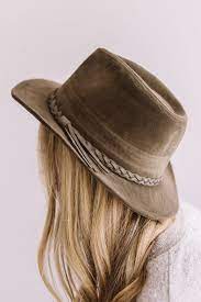 The Waverly Hat In Martini Olive Top Off Your Impeccable Fall Style With The Waverly Olive Hat Fea Hats For Short Hair Outfits With Hats Womens Western Hats