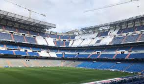 Podczas dni niemeczowych możliwe jest zwiedzanie stadionu, w trakcie którego możliwe są: Jak Wyglada Dzis Santiago Bernabeu Realmadryt Pl