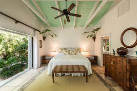 Key West Bedroom Cream And Green Tropical Key West Bedroom Key West Interior Design Key West Decor