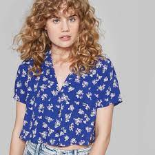 Botão de cetim com estampa floral para baixo conjunto de pijama de manga curta. Women S Floral Print Short Sleeve Cropped Button Down Shirt Wild Fable Blue Xxl Cropped Button Down Floral Print Shorts Floral Prints