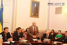 У червні 2015 року роланд франко заснував міжнародний фонд івана франка, основна діяльність якого спрямована на поширення позитивної інформації про україну у світі та створення позитивного. Roland Franko Prezentuvav V Universiteti Mizhnarodnu Premiyu Ivana Franka Lvivskij Nacionalnij Universitet Imeni Ivana Franka