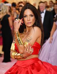 The icon made the announcement on instagram on wednesday morning. Halsey Opens Up About Previous Miscarriages And Potential Motherhood