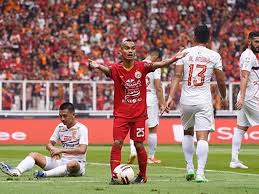 Riko simanjuntak is currently playing in a team persija jakarta. Lelang Jersey Riko Simanjuntak Hasilkan Rp 5 1 Juta