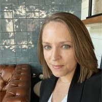 Dana Townsend's Instagram, Twitter & Facebook