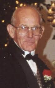 Eddie Paris's Instagram, Twitter & Facebook