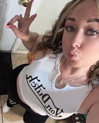 Amber Lazzaro's Instagram, Twitter & Facebook