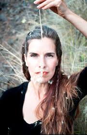 Marta Solís adelanta temas inéditos de su nuevo disco 'Canto y semilla' en  el Espacio La Granja