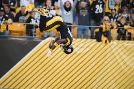 Photos Antonio Brown Hits Pay Dirt In Style Pittsburgh Steelers Football Pittsburgh Football Pittsburg Steelers