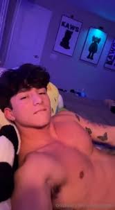 Mami gay twink 69 - a twitter profile worth seeing