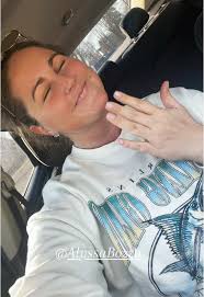 Hannah Scully (@hannahscully)