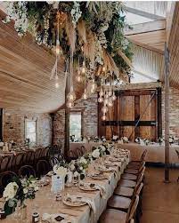 20 Gorgeous Rustic Country Barn Wedding Decoration Ideas Country Barn Weddings Barn Wedding Decorations Barn Wedding Reception