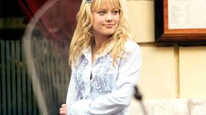 She goes to a completely normal school, with students (the alpha … series fauxnale: Vudu The Lizzie Mcguire Movie Jim Fall Hilary Duff Yani Gellman Adam Lamberg Watch Movies Tv Online