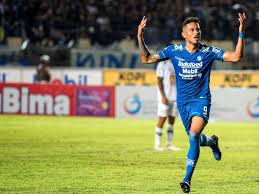 Kompas.com/ervan yudhi tri atmokoekspresi penyerang persib bandung, wander luiz, dalam pertandingan piala menpora 2021 yang dilangsungkan di stadion maguwoharjo, sleman, pada. Pelatih Alberts Soroti Transisi Pemain Persib Bandung