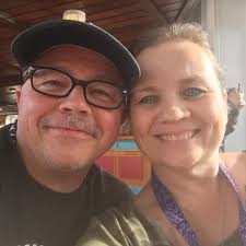 What are some low-carb alternatives to traditional pasta?