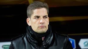 Robert Moreno explota contra sus jugadores: 'Siento vergüenza como nunca  antes en mi carrera como entrenador'