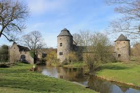 Restaurant wasserburg haus zum haus. Haus Zum Haus Wehrhafte Wasserburg In Ratingen Burgerbe De