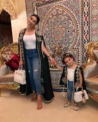 دنيا باطما حامل نشرت النجمة المصرية كارمن سليمان على صفحاتها على مواقع التواصل الاجتماعي صوراً تجمعها بالمغربية دنيا باطما و البحرينية حلا الترك. Ù‡Ù„ Ø¯Ù†ÙŠØ§ Ø¨Ø·Ù…Ø© Ø­Ø§Ù…Ù„ ÙÙŠ Ø·ÙÙ„Ù‡Ø§ Ø§Ù„Ø«Ø§Ù†ÙŠ Ù‡Ø°Ù‡ Ù‡ÙŠ Ø§Ù„ØªÙØ§ØµÙŠÙ„ Ù…Ø¬Ù„Ø© Ø§Ù„Ø¬Ù…ÙŠÙ„Ø©