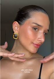 Maquillaje de Alex Saint Mleux con Charlotte Tilbury