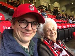 Anna Bagatti Valsecchi, vita di una baronessa a Milano: “A 91 anni a San  Siro per il Milan. Mai sposata? Nessuno mi ha fatto la corte”