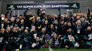 Güneş'in açıkladığı kadroda yer almayantrabzonsporlu berat özdemir'den imalı paylaşım geldi. Trabzonspor Haberleri 28 Ocak Persembe Mackolik Com