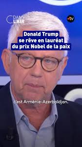 La cigarette électronique "c'est 100 fois moins dangereux que le tabac. Il  y a 1,2 million de fumeurs en moins, donc de vies sauvées en France grâce  aux vapoteurs." William LOWENSTEIN, médecin