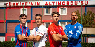 Altınordu 2019/2020 fikstürü, iddaa, maç sonuçları, maç istatistikleri, futbolcu kadrosu, haberleri, transfer haberleri. Altinordu Icinde Izmir Var Temali Formalarini Tanitti