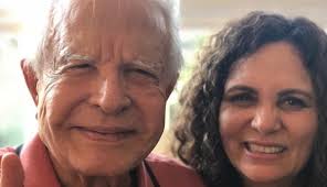 Que você pode baixar e instalar gratuitamente a partir deste post. Aos 93 Anos Cid Moreira Fala Sobre Sexo Com Esposa Continuamos Brincando