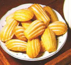Madeleine Cakes History What S Cooking America