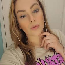 Planning to recreate this look … 👀 Yes or No !? 😍