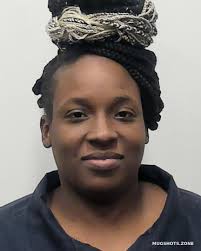 Carlette Howard's Instagram, Twitter & Facebook