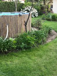 Dadurch fällt das trampolin im garten kaum auf und lässt sich mühelos betreten. Vom Kleinen Gluck Der Pool Im Garten Frau Pratolina