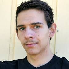 Efren Rojas's Instagram, Twitter & Facebook