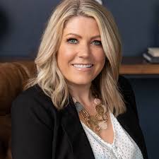 Jennifer Hupp's Instagram, Twitter & Facebook