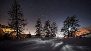 Recopilación de los últimos 14 packs de fondos de pantalla 4k lanzados por microsoft para windows 10 gratis, con más de 200 fotos gratis para el escritorio. Invierno Nieve Negro Cielo Cielo Nocturno Luna Arboles Paisaje Montanas Fondo De Pantalla Hd Wallpaperbetter