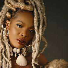 New music #Alomo featuring @akwaboahmusic is OUT NOW