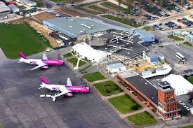 Avec ou sans escale, compagnie aérienne low cost ou traditionnelle, bagage en soute inclus ou non, faites votre choix ! Bilete De Avion Curse Directe Wizz Air Franta Iasi Paris Beauvais