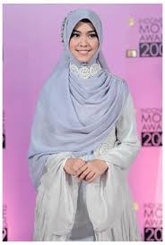 Namun masjid tidak boleh dimasuki oleh orang yang sedang dalam keadaan janabah. 20 Hijab Wedding Dress Ideas Hijab Bride Muslim Wedding Hijab Wedding Dress