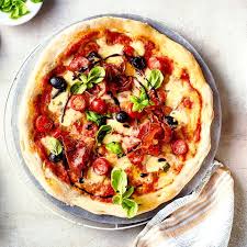 Pizza Quattro Stagioni Rezept Edeka Rezept Rezepte Pizza Lebensmittel Essen