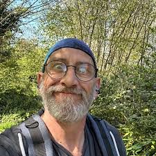 Dennis Nipper's Instagram, Twitter & Facebook